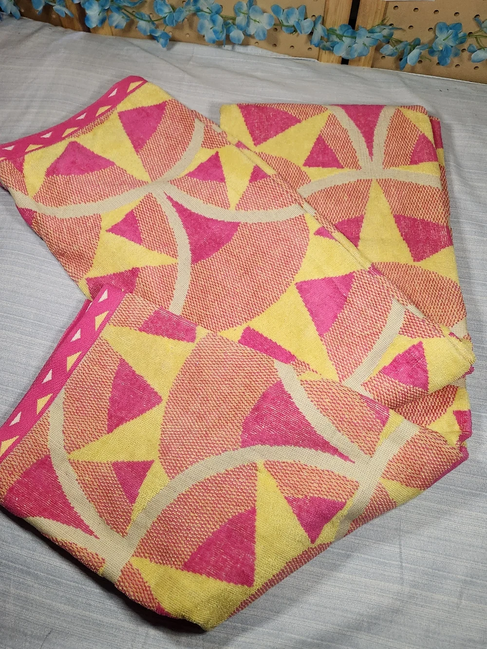 Towel Bright Pink and Yellow Geometric Beach Towel Unbranded New Without Tags #2